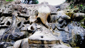 Maha Shivaratri: మనిషి కనిపించని మహారణ్యంలో వెలిసిన పురాతన శైవక్షేత్రం.. కోటి శిల్పాల మహాద్భుతం