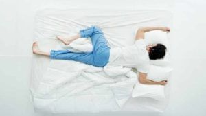 Sleep: మీకు బోర్లాపడుకునే అలవాటు ఉందా.. అయితే చాలా సమస్యలు వస్తాయి.. ముఖ్యంగా స్త్రీల్లో..