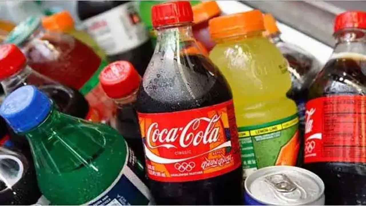 Side Effects of Soft Drinks: శీతల పానీయాలు తీసుకోవడం వల్ల కలిగే దుష్ప్రభావాలు ఏమిటి..?