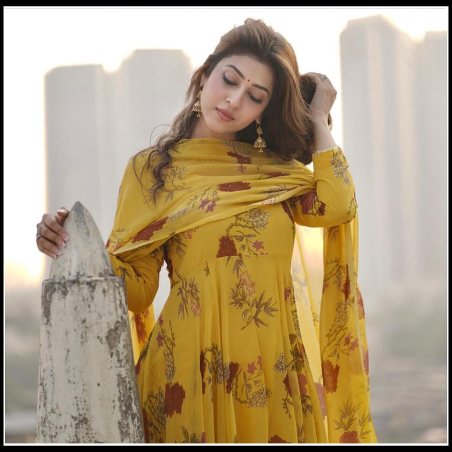 కుర్రకారుకు దగ్గరవుతున్న సోనారిక..