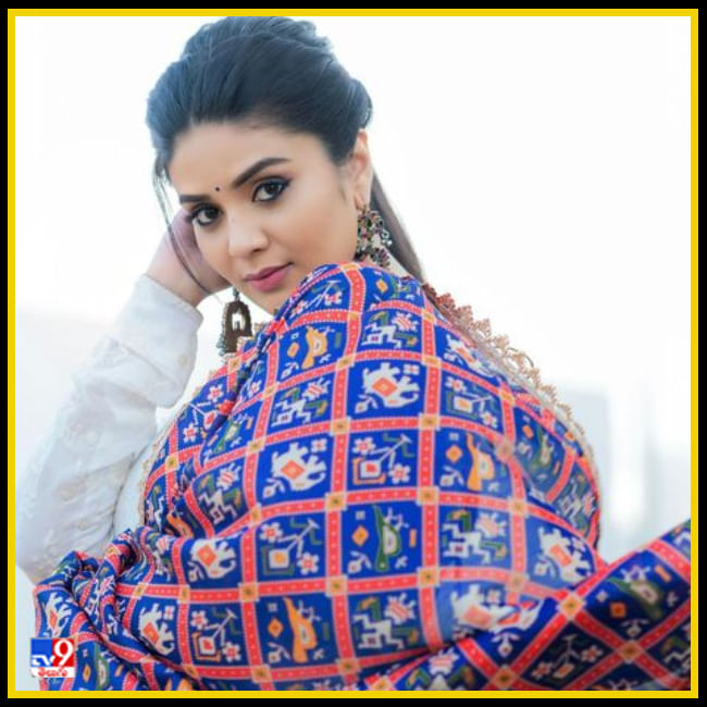 Sreemukhi New Photos. Credit by:Sreemukhi/Instagram