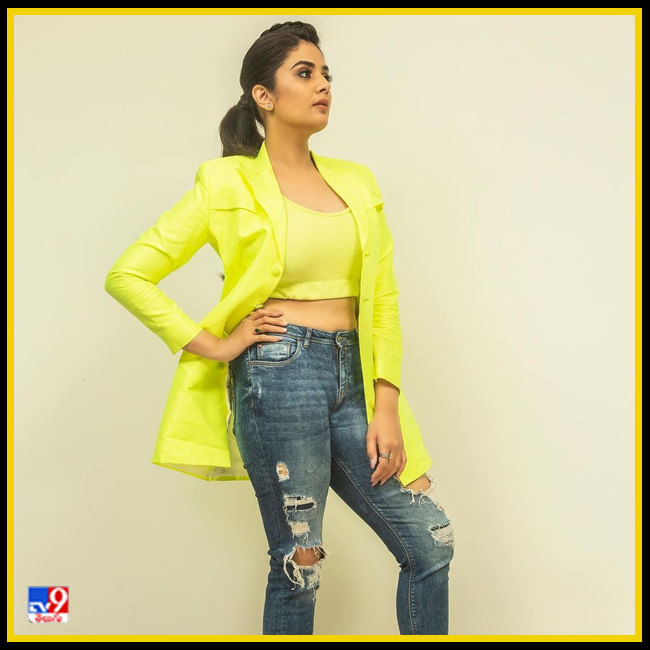 Sreemukhi New Photos. Credit by:Sreemukhi/Instagram