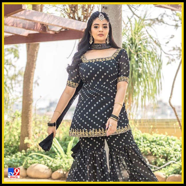 Sreemukhi New Photos. Credit by:Sreemukhi/Instagram