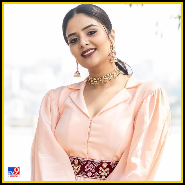 Sreemukhi New Photos. Credit by:Sreemukhi/Instagram