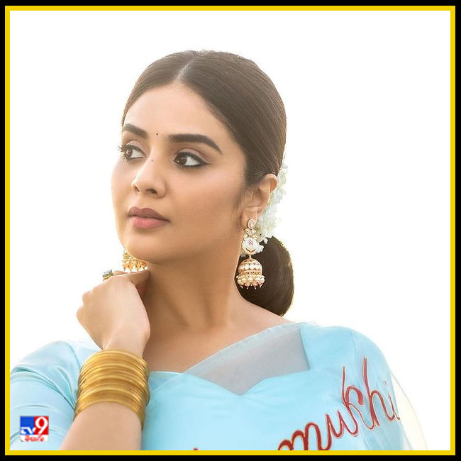 Sreemukhi New Photos. Credit by:Sreemukhi/Instagram