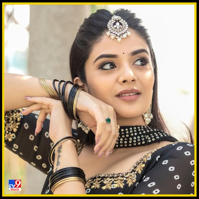 Sreemukhi New Photos. Credit by:Sreemukhi/Instagram