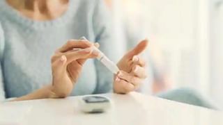 Drinking Water: వేసవిలో నీళ్లు ఎక్కువగా తాగుతున్నారా? అయితే ఈ సమస్యలు తప్పవు..