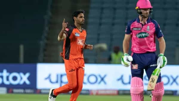 IPL 2022: ఇదేందయ్యా భువీ.. ఇలా చేశావ్.. ఫైరవుతోన్న ఫ్యాన్స్.. ఎందుకంటే?