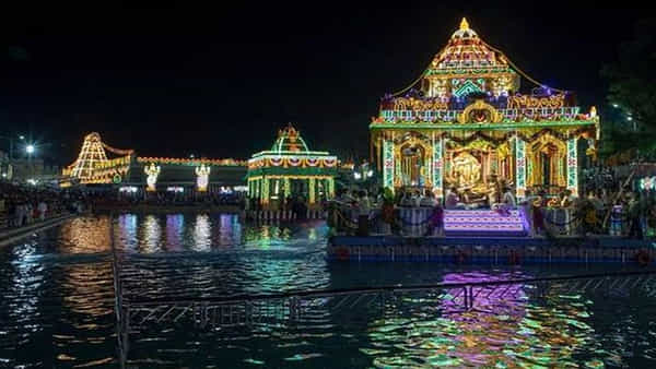 Tirumala Teppotsavam: తిరుమలలో వైభవంగా శ్రీవారి తెప్పోత్సవాలు.. రెండేళ్ల తర్వాత కనుల విందుగా..
