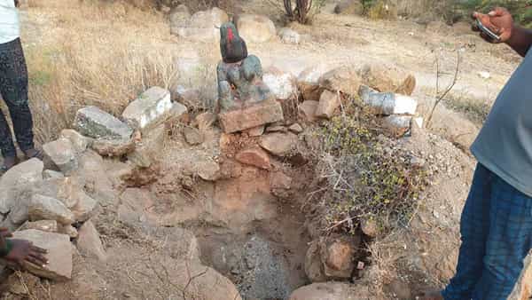 Andhra Pradesh: ఊరు చివర నుంచి రాత్రి పూట చప్పుళ్లు.. పొద్దున్నే వెళ్లి చూసిన గ్రామస్థులు షాక్