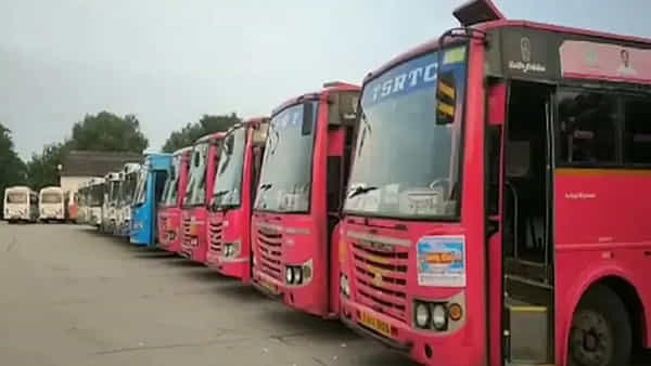 TSRTC: ప్రయాణికుల నడ్డి విరుస్తోన్న ఆర్టీసీ.. సెస్ పేరుతో మరో సారి వడ్డన