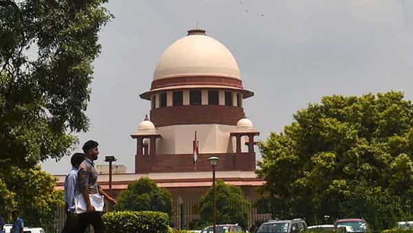 Supreme Court: నా భార్య మగాడు విడాకుల కోసం సుప్రీంకోర్టును ఆశ్రయించిన భర్త..