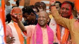 Uttar Pradesh Elections: అభివృద్ధికే పట్టం కట్టిన యూపీ ఓటర్లు.. సైలెంట్‌గా పని పూర్తి చేసేశారు..! 