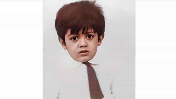 Viral Photo: అతని తీరు విభిన్నం.. స్క్రీన్పై కనిపిస్తే పూనకం.. ఫ్యాన్ బేస్ అనంతం.. ఎవరో గుర్తుపట్టండి..