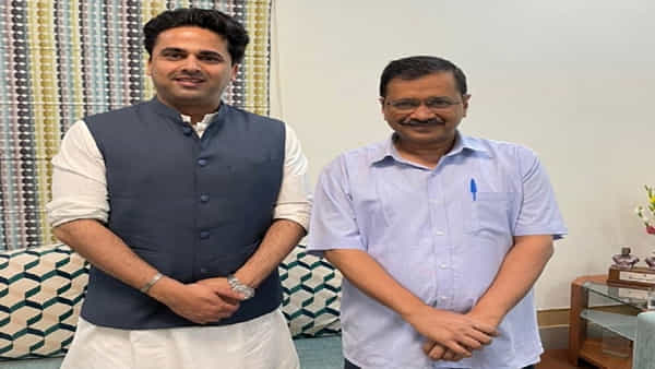 Gujarat Election 2022: ఎన్నికలకు ముందే గుజరాత్లో కాంగ్రెస్కు షాక్.. ఆప్లో చేరనున్న కీలక నేత..?