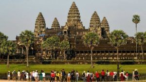 Angkor Wat: కరోనా తర్వాత కొత్త హంగులు సంతరించుకున్న ఆంగ్‌కార్ వాట్‌ ఆలయం.. మళ్ళీ మొదలైన భక్తుల సందడి
