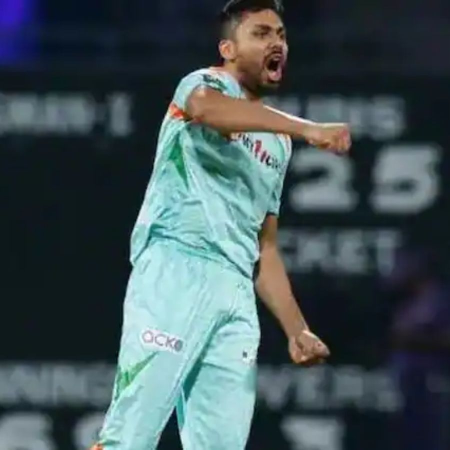 ఈ ఐపీఎల్లో లక్నో సూపర్ జెయింట్స్ ఫాస్ట్ బౌలర్ అవేశ్ ఖాన్ అత్యధిక ఫోర్ల బాధితుడిగా మారాడు. అతని బంతుల్లో 27 ఫోర్లు బాదేశారు.