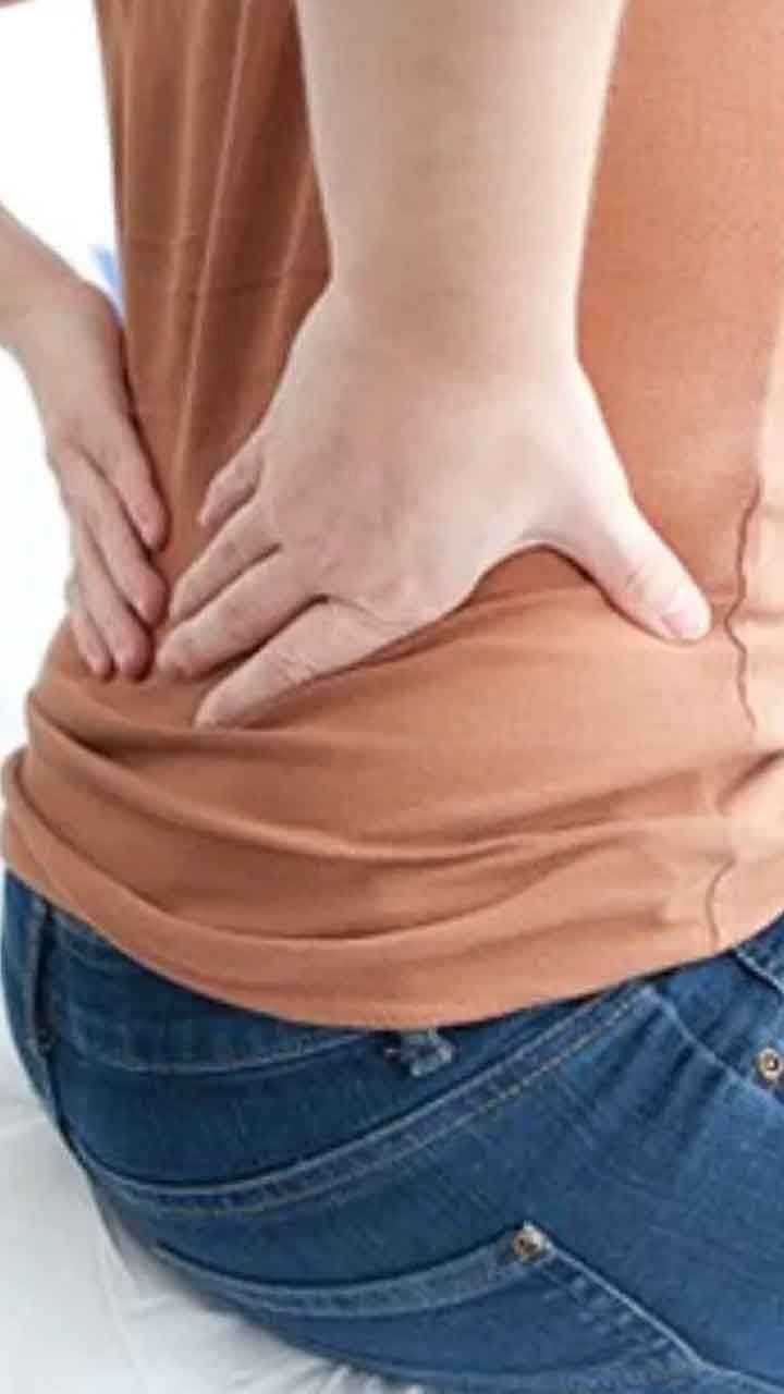 Back Pain: నడుమునొప్పి వేధిస్తోందా.. ఈ సింపుల్ చిట్కాలతో ఇలా తగ్గించుకోండి