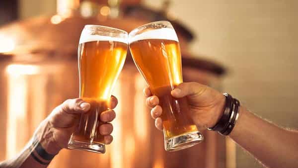 Beer Prices: మద్యం ప్రియులకు బ్యాడ్న్యూస్.. పెరగనున్న బీర్ ధరలు.?