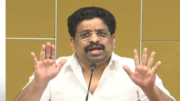 Andhra Pradesh: చంద్రబాబుకు ఇచ్చిన నోటీసు చెత్త కాగితంతో సమానం.. బుద్ధా వెంకన్న తీవ్ర వ్యాఖ్య