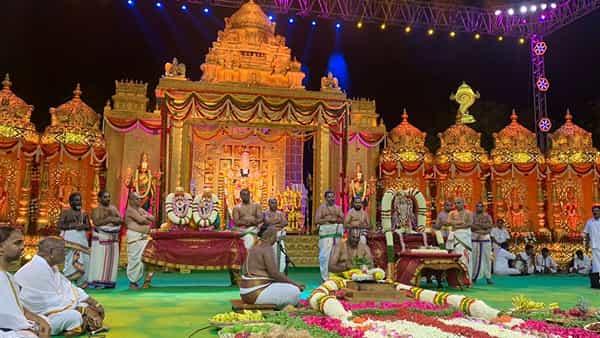 TTD News: చెన్నైలో కన్నులపండువగా శ్రీనివాస కల్యాణం.. వేదమంత్రోచ్ఛరణల నడుమ పరిణయం