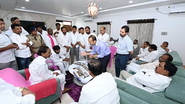 CM KCR Review: నల్గొండ టౌన్, సాగర్ అభివృద్ధిపై సీఎం కేసీఆర్ సమీక్ష.. ఫోన్లో మంత్రి, అధికారులకు ఆదేశాలు!