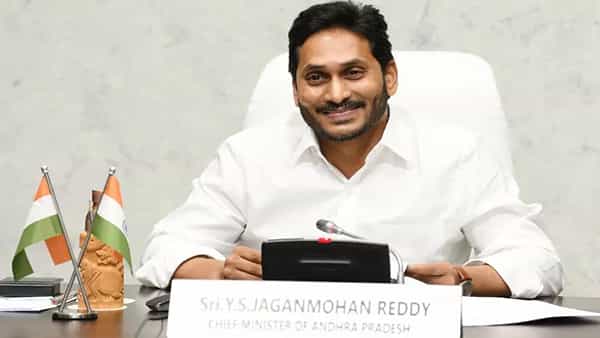 Andhra Pradesh: సీఎం జగన్ కొత్త కేబినెట్లో పేర్లు ఖరారు.. పెద్దిరెడ్డి, బొత్సకు మళ్లీ ఛాన్స్!