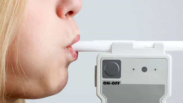 COVID-19 Breathalyzer: కోవిడ్-19 ఇన్ఫెక్షన్ కోసం శ్వాస పరీక్షలకు ఎఫ్డీఏ ఆమోదం.. మూడు నిమిషాల్లోనే ఫలితాలు!