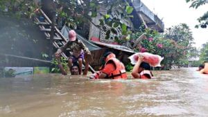 Philippines Floods: ఫిలిప్పీన్స్‌లో రాయ్‌ తూపాను బీభత్సం.. పెరుగుతున్న మృతుల సంఖ్య..