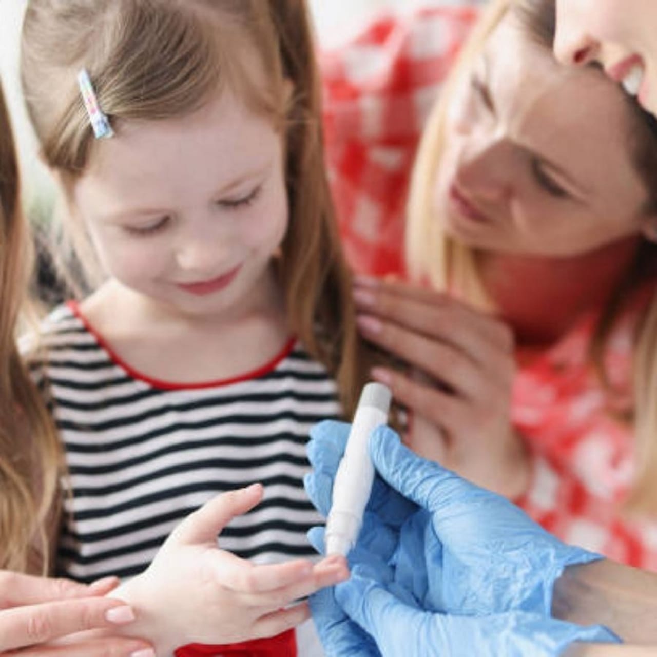 
టైప్ 1 మధుమేహం పిల్లల్లో సర్వసాధారణమే అయినప్పటికీ చాలామంది పిల్లల్లో టైప్-2 మధుమేహం కూడా వచ్చే ప్రమాదం లేకపోలేదు. చిన్నారుల్లో కనిపించే కొన్ని లక్షణాలను పసిగట్టడం ద్వారా ముందుగానే ఈ వ్యాధి గుర్తించవచ్చు.