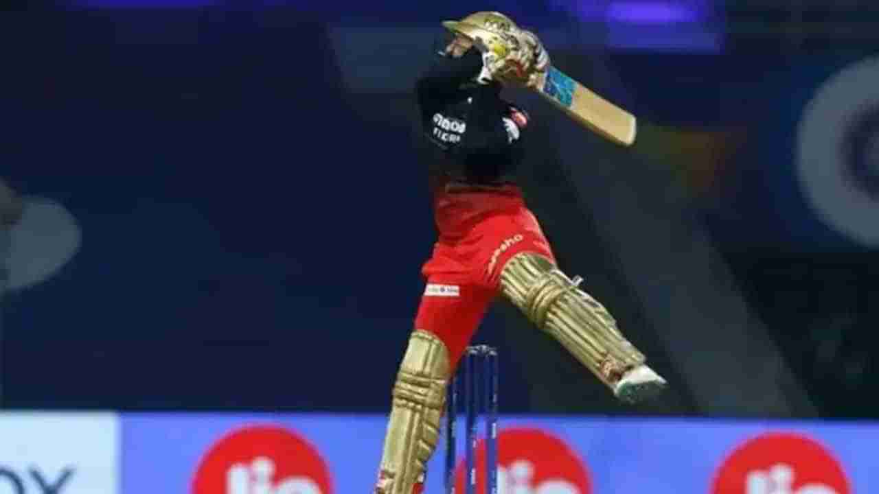 IPL 2022: దినేశ్‌ కార్తీక్ దెబ్బకి ఈ 15 కోట్ల ఆటగాడి పని గోవిందా.. జట్టులో చోటు కష్టమే..!