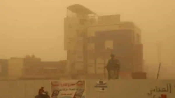 Dust Storm: ఇరాక్ను కుదిపేస్తున్న డస్ట్ స్ట్రోమ్.. అస్తవ్యస్తంగా జనజీవనం..