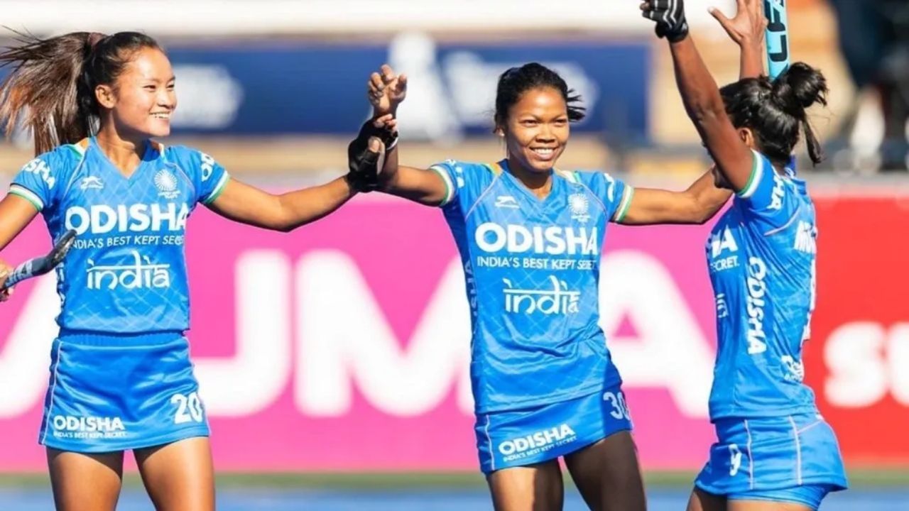 Junior Hockey World Cup: అద్భుత ప్రదర్శనతో సెమీస్ చేరిన భారత మహిళలు.. దక్షిణ కొరియాపై భారీ విజయం..