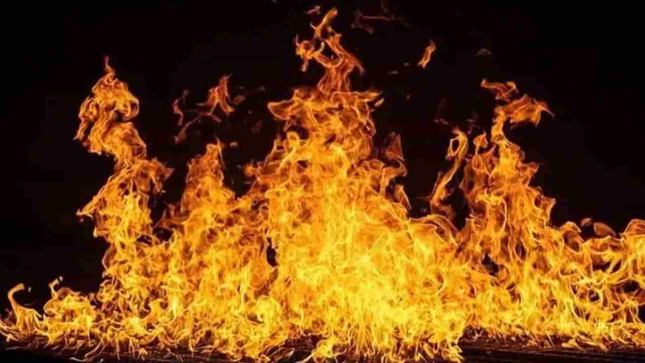 Mulugu Fire Accident: ములుగు జిల్లాలో భారీ అగ్నిప్రమాదం.. ఊరంతా మంటలు.. ప్రజల హాహాకారాలు..!
