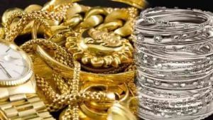 Gold & Silver Price Today: మహిళలకు షాకిచ్చిన బంగారం ధరలు.. పసిడి బాటలోనే వెండి.. స్వల్పంగా పెరిగిన రేట్స్..