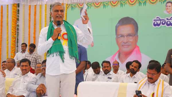 Telangana Politics: రాహుల్ గాంధీ డిక్లరేషన్పై మంత్రి హరీష్ రావు సెటైర్స్.. ఓ రేంజ్లో సెటైర్లు పేల్చిన మంత్రి హరీష్ రావు..!