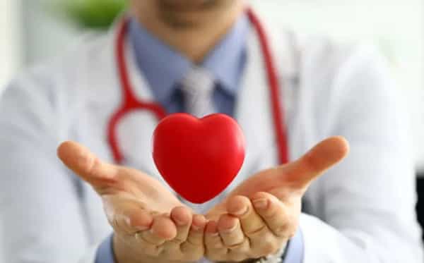 Healthy Heart: ఛాతి నొప్పి మాత్రమే కాదు.. ఈ లక్షణాలు కూడా హార్ట్ స్ట్రోక్కు చిహ్నాలే.. అవేంటంటే..!