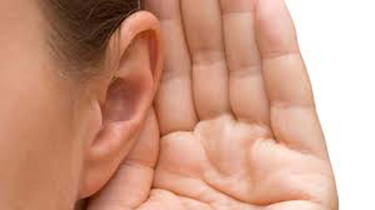 Hearing Problem: ఆ అలవాట్లు మానుకోకపోతే.. మీకు చెవుడు రావడం ఖాయం..!