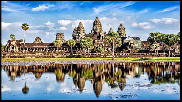 Hindu Temple: ప్రపంచంలో అతిపెద్ద హిందూ దేవాలయం ఎక్కడ ఉంది..? నిర్మించడానికి పట్టిన సమయం 30 ఏళ్లు..!