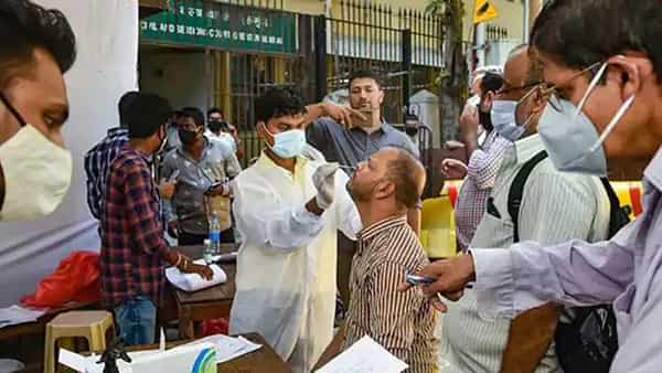 India Covid News: అలర్ట్.. దేశంలో మళ్లీ 2 వేల మార్క్ దాటిన కరోనా కేసులు.. పెరిగిన మరణాలు..
