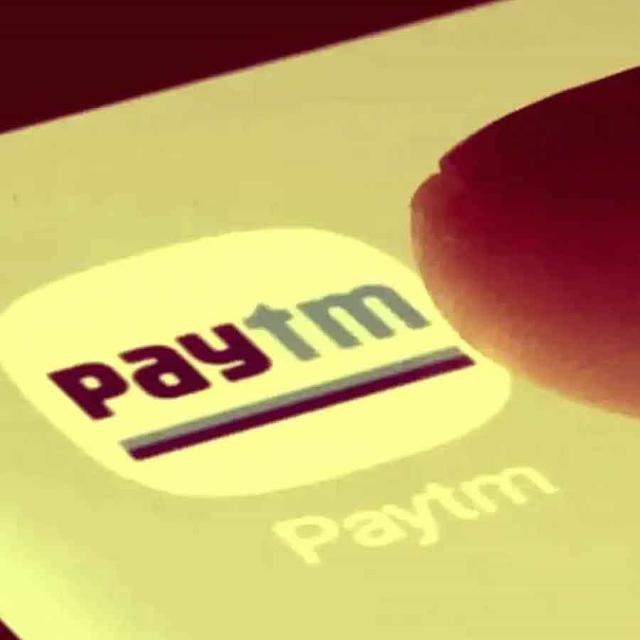 Buy Now, Pay Later ఆఫర్కు వినియోగదారుల నుంచి విశేష స్పందన వస్తోందని పేటీఎం యాజమాన్యం ఒక ప్రకటనలో తెలిపింది. ఇది వారి ఆర్థిక అవసరాలను తీరుస్తుందని పేర్కొన్నారు. ఈ స్కీమ్లో కేవలం రైలు టిక్కెట్లను బుక్ చేయడమే కాకుండా.. యుటిలిటీ బిల్లులు చెల్లించడం, షాపింగ్ చేయడం, వినియోగదారులు రిటైల్ అవుట్లెట్లు, ఆన్లైన్ షాపింగ్ లలో కొనుగోళ్లు కూడా చేయొచ్చు అని తెలిపింది. సౌకర్యం కోసం ఈఎంఐ చెల్లింపుల అవకాశం కూడా ఉందని తెలిపింది.