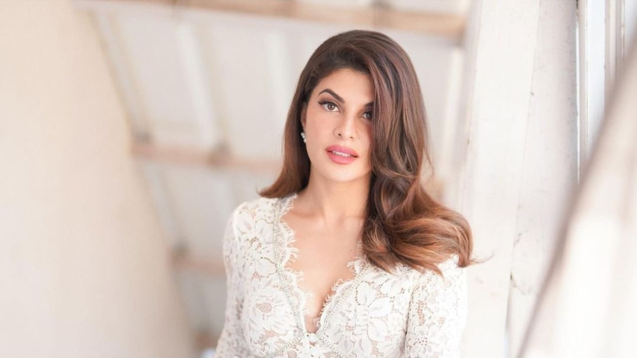 Jacqueline Fernandez: అక్కడి ప్రజలను చూస్తుంటే నా గుండె తరుక్కుపోతోంది.. బాలీవుడ్‌ బ్యూటీ జాక్వెలిన్‌ ఎమోషనల్‌ పోస్ట్..