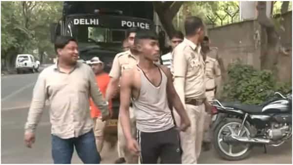Jahangirpuri Violence: జహంగీర్పురి హింసాకాండలో ఇద్దరు నిందితులకు పోలీసు కస్టడీ.. మరో 12 మందికి జ్యుడీషియల్ రిమాండ్