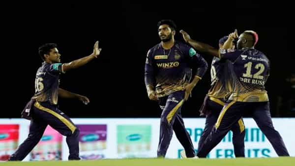 KKR vs GT Score: అర్థసెంచరీతో ఆకట్టుకున్న హార్దిక్.. ఒకే ఓవర్లో 4 వికెట్లతో సత్తా చాటిన రస్సెల్.. కోల్కతా టార్గెట్ ఎంతంటే?