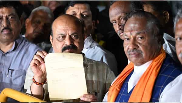 KS Eshwarappa: సీఎం కావాలని ఉవ్విళ్లూరిన ఆయన.. మంత్రి పదవే పోయింది.. అయ్యో ఈశ్వరా, ఎంత పని జరిగింది..!