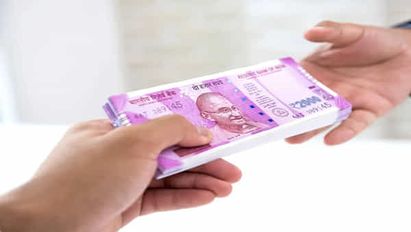 Pension Scheme: ఎల్ఐసీ నుంచి అదిరిపోయే స్కీమ్.. ఇందులో చేరితే నెలకు రూ.9,250 పెన్షన్..!