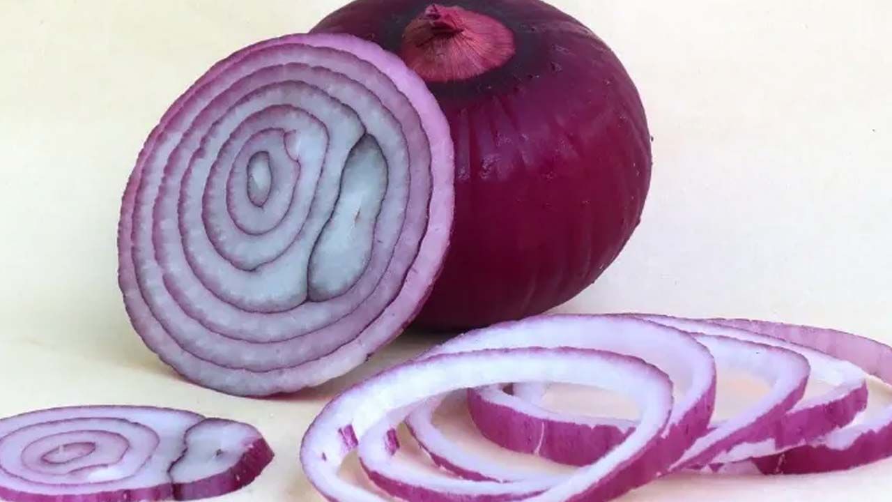 Onion Health Benefits: వేసవిలో ఉల్లి మేలు తెలిస్తే షాకవ్వాల్సిందే.. ఇంకా ఎన్నో ఆరోగ్య ప్రయోజనాలు..