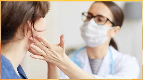 Oral Cancer: ఇలాంటి అలవాట్ల కారణంగా నోటి క్యాన్సర్.. లక్షణాలు ఏమిటి..!