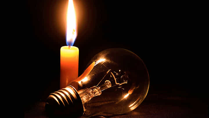 Power Shortage: కరెంట్ కష్టాలు ఎండల మంట కంటే ఎక్కువగా ఉన్నాయి.. ఎందుకంటే.. Power Shortage: కరెంట్ కష్టాలు ఎండల మంట కంటే ఎక్కువగా ఉన్నాయి.. ఎందుకంటే..