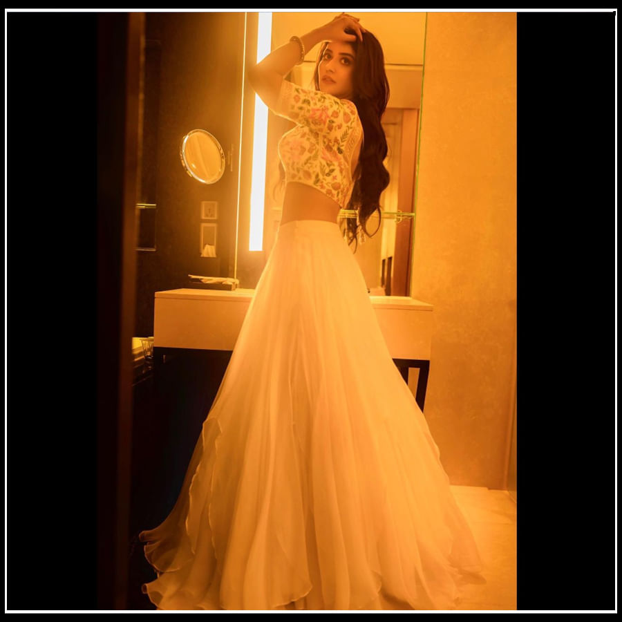 Priyanka Jawalkar: ప్రియాంక జవాల్కర్ కు ఫిదా అవుతున్న నెటిజన్లు.. 